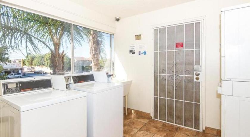Sea Rock Inn - Los Angeles Gardena Eksteriør bilde